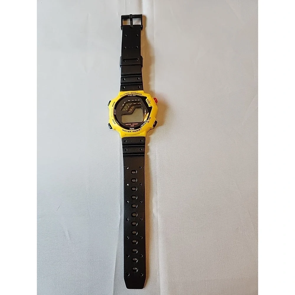 New Range2000 Digital Wristwatch Black & Yellow Water Resistant Laps New in Box